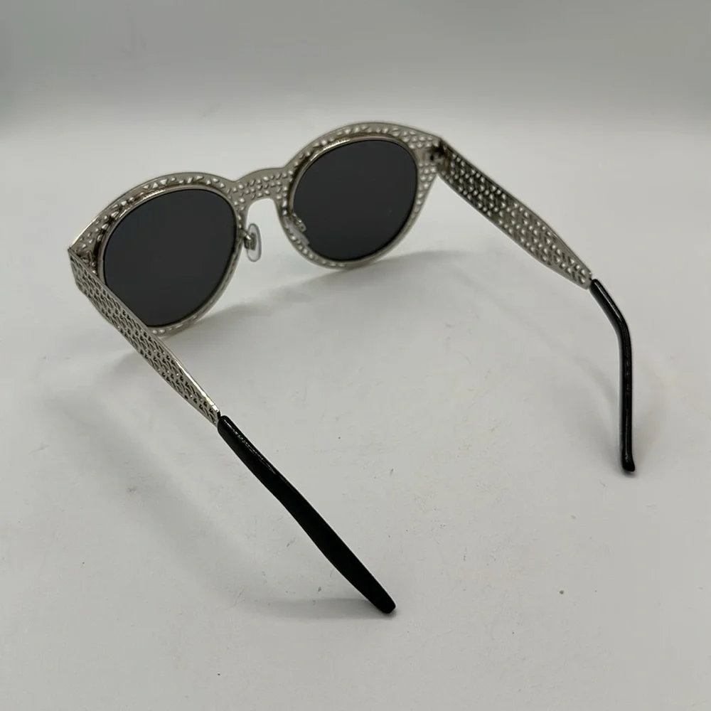 N/A silver laser